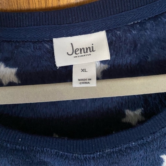 JENNI Intimates Fuzzy Sweatshirt - Picture 3 of 7